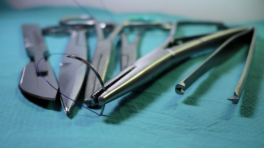 Sleeve gastrectomy laparoscopica e plicatura gastrica endoscopica a confronto