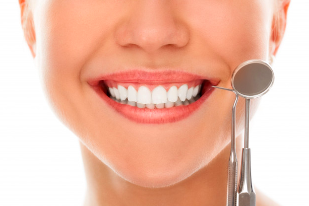Odontoiatria Restaurativa Biomimetica: le faccette dentali